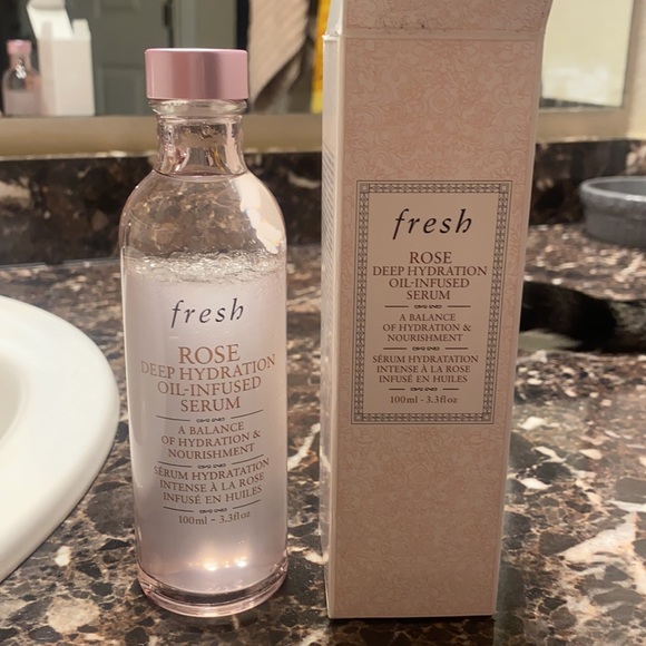 FRESH Rose Deep Hydration Oil Infused Serum - Picture 4 of 5
